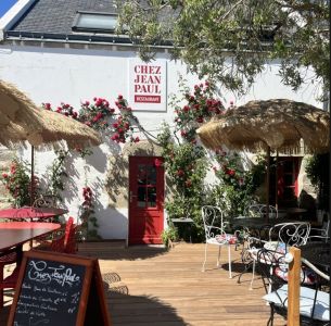 Illustration : Terrasse et entrée du restaurant Chez Jean-Paul