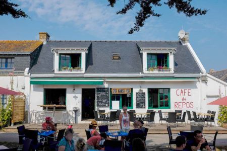 Illustration : Terrasse du Café du Repos
